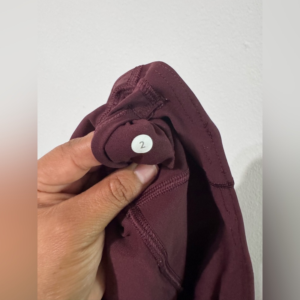 Lululemon  legging size 2 - Picture 9 of 9